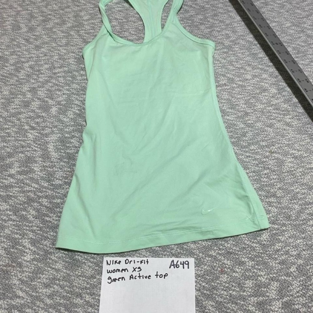 Nike Dri-Fit Women's XS Green Active Top. SKU-A649